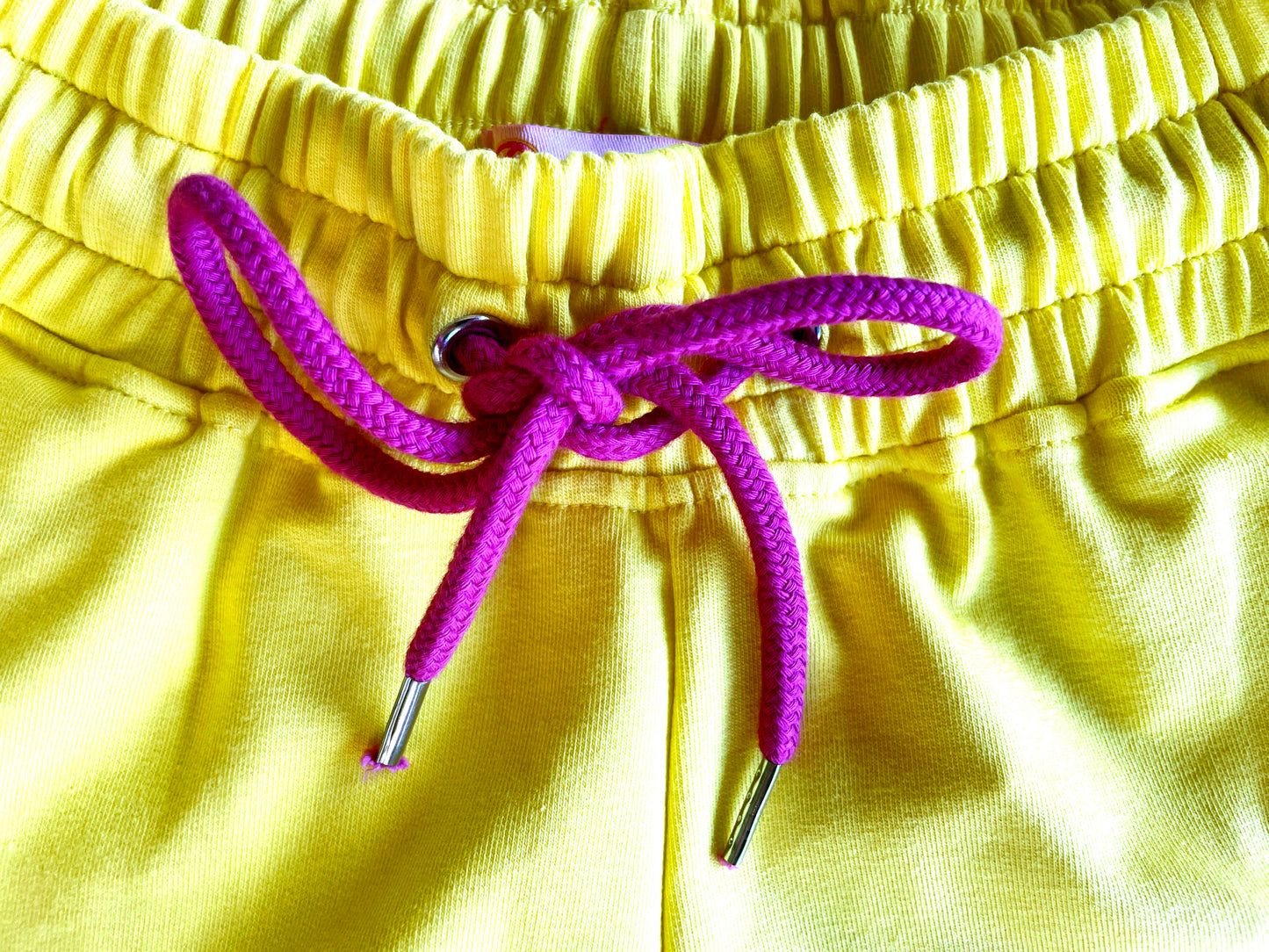 Yellow Sweat-Shorts (Woman)
